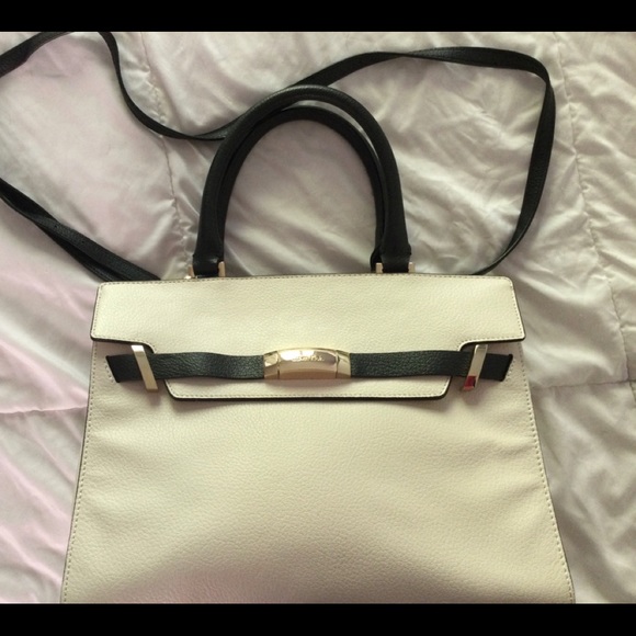 Handbag - Picture 3 of 8